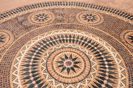 Textured and 3D mosaic tiles